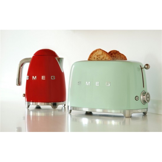 SMEG Kettle RED | KLF03RDUK